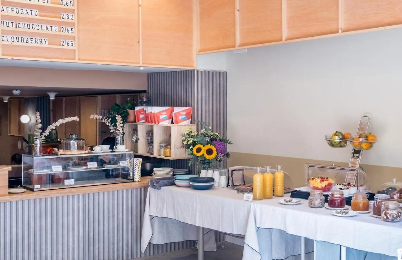 Latroupe Poblenou Beach Barcelona Hostel