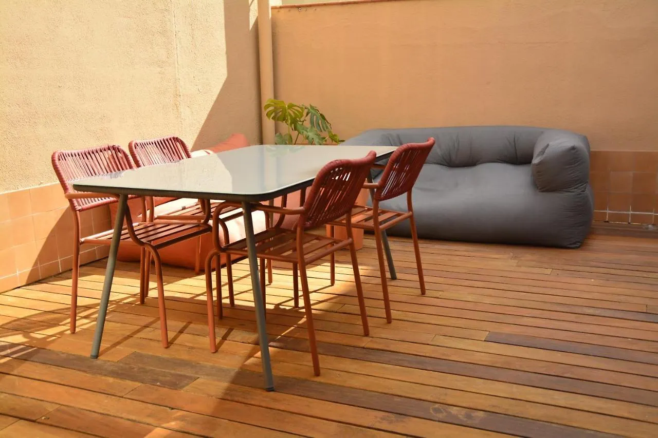 Latroupe Poblenou Beach Barcelona Hostel
