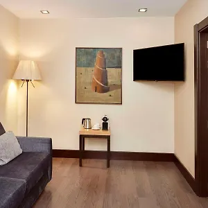 Otel Nh Eixample, Barselona
