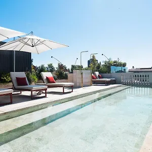 5* Hotel Almanac