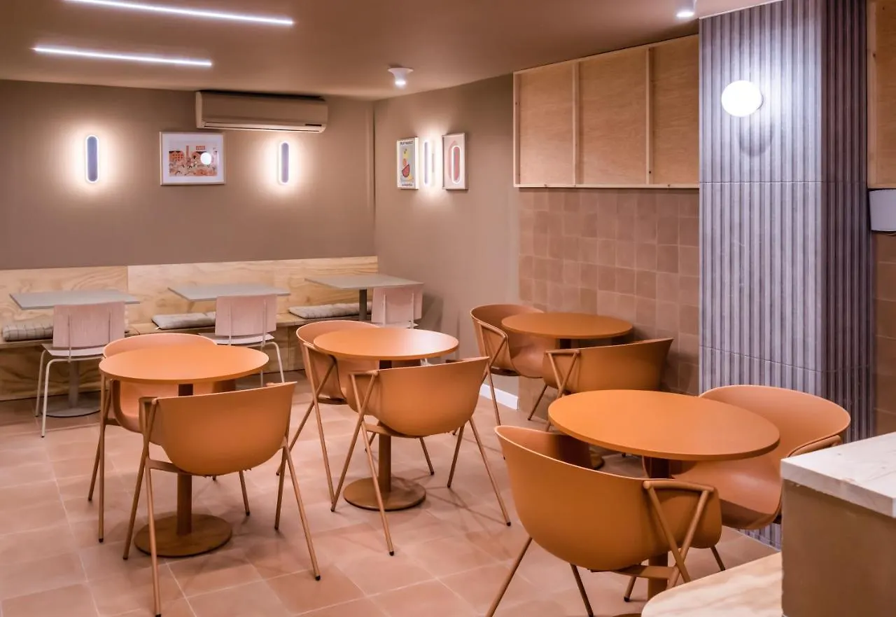 Latroupe Poblenou Beach Barcelone Auberge de jeunesse